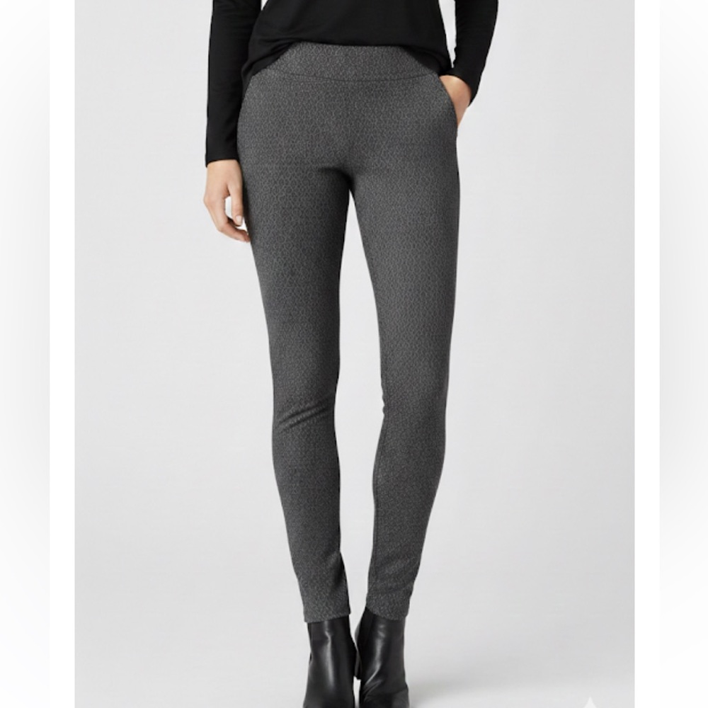 LOFT Monochrome Geometric Leggings